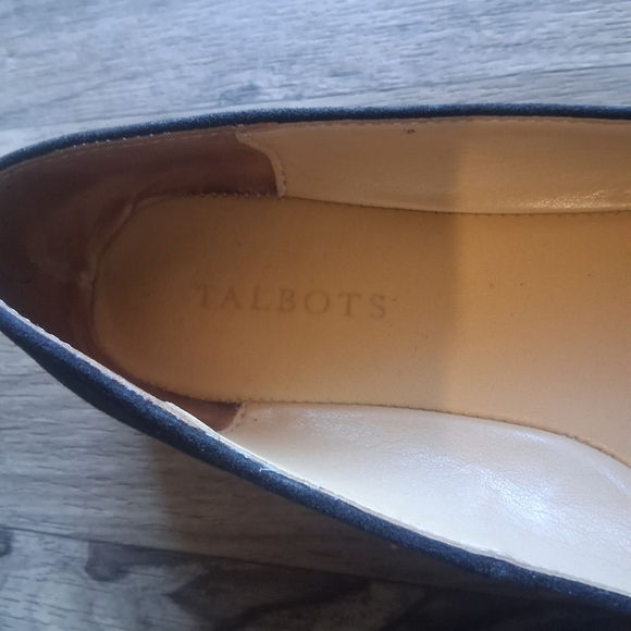 Talbots Red Flower Gold Heel Black Flats Causal Sz 8 Pointed Toe Prep Holiday - Picture 5 of 7